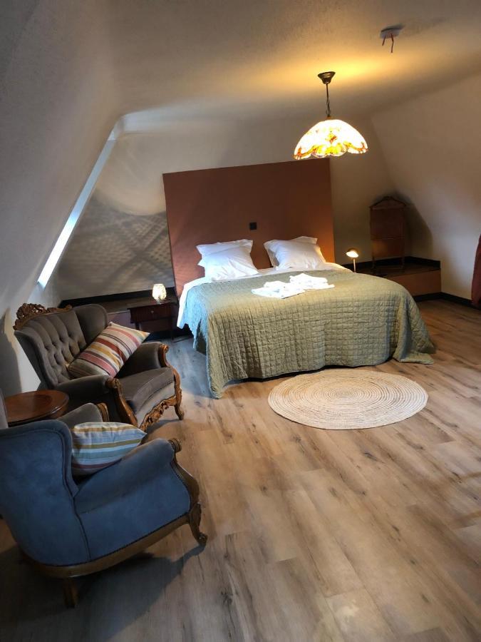 Bed and Breakfast La Posterie Ронсе Экстерьер фото